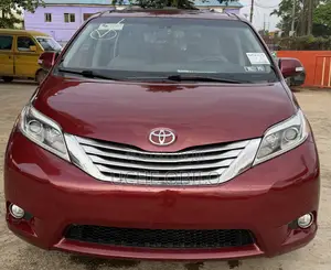 Toyota Sienna Limited Premium 7 Passenger (3.5L 6cyl 8A) 2016 Red
