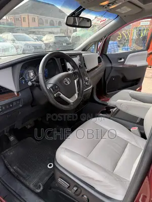Toyota Sienna Limited Premium 7 Passenger (3.5L 6cyl 8A) 2016 Red