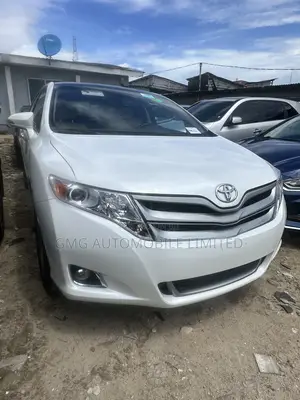 Toyota Venza XLE 2015 White