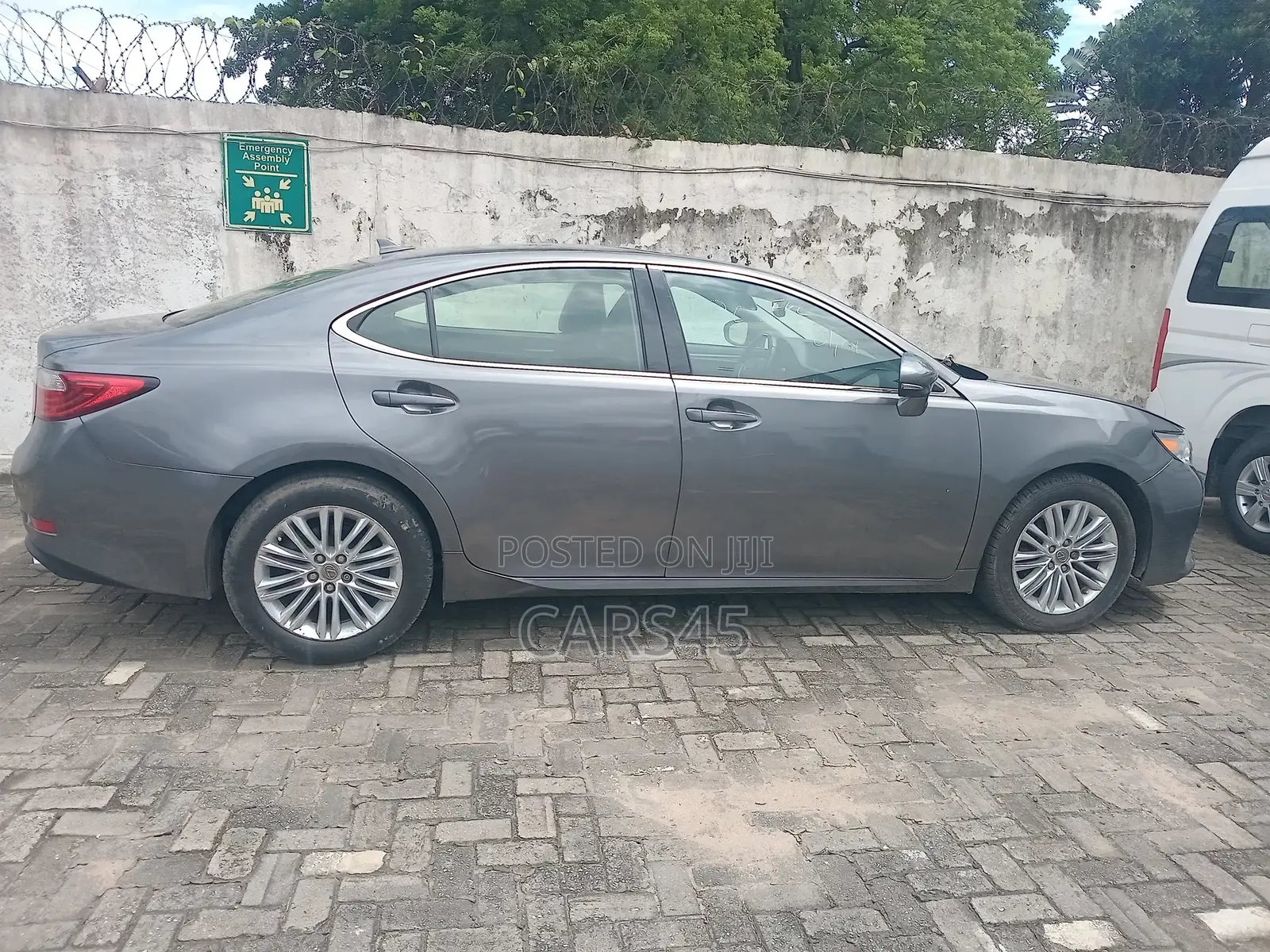 Lexus ES 2013 Gray