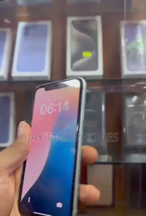 Apple iPhone 11 64 GB Green
