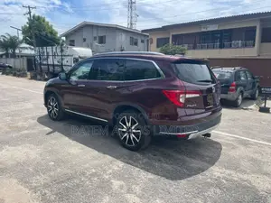 Honda Pilot Touring AWD 2019 Maroon