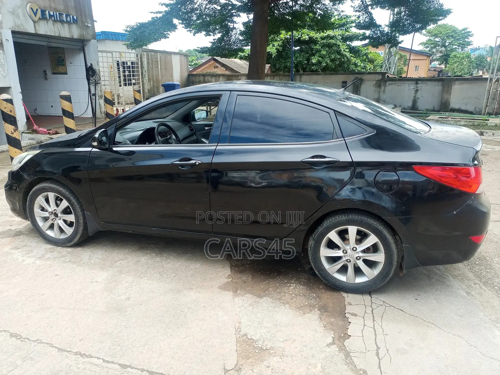 Hyundai Accent 2014 Black