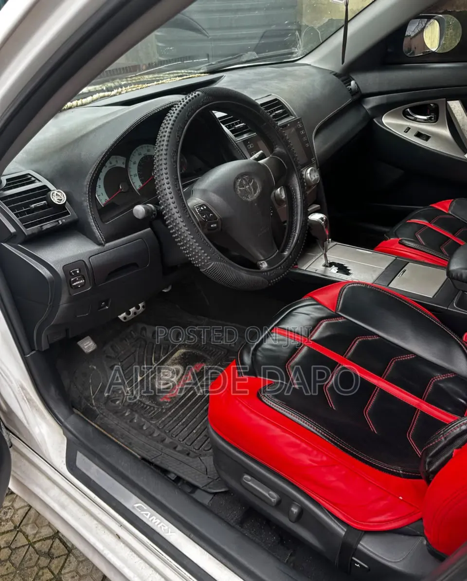 Toyota Camry 2010 Silver