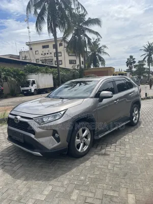 Toyota RAV4 2021 Gray