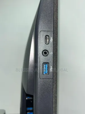 Dell 24 Inches Frameless Monitor With Webcam for Live Streaming