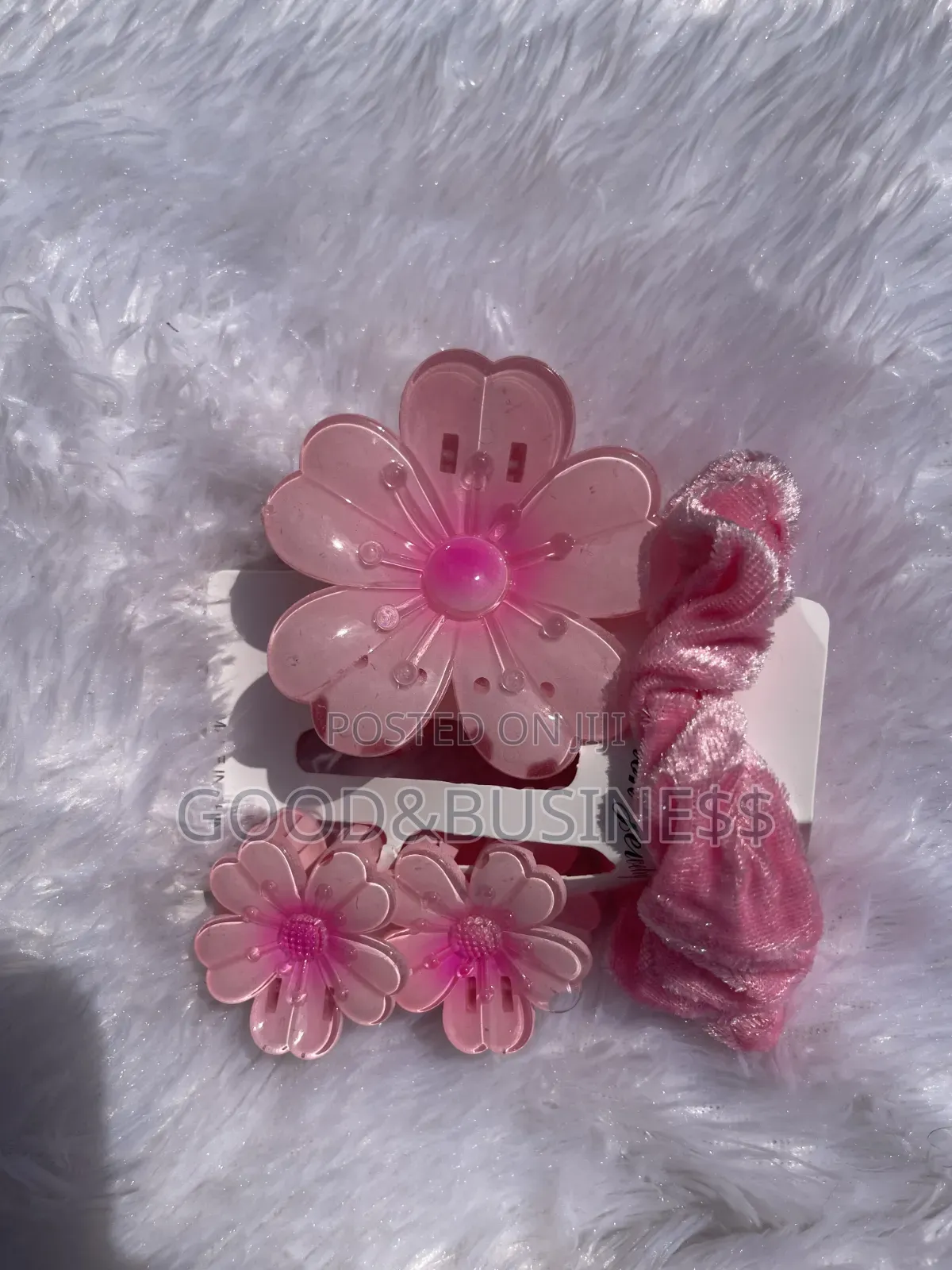 4 in 1 Floral Claw Clips and Scrunchie