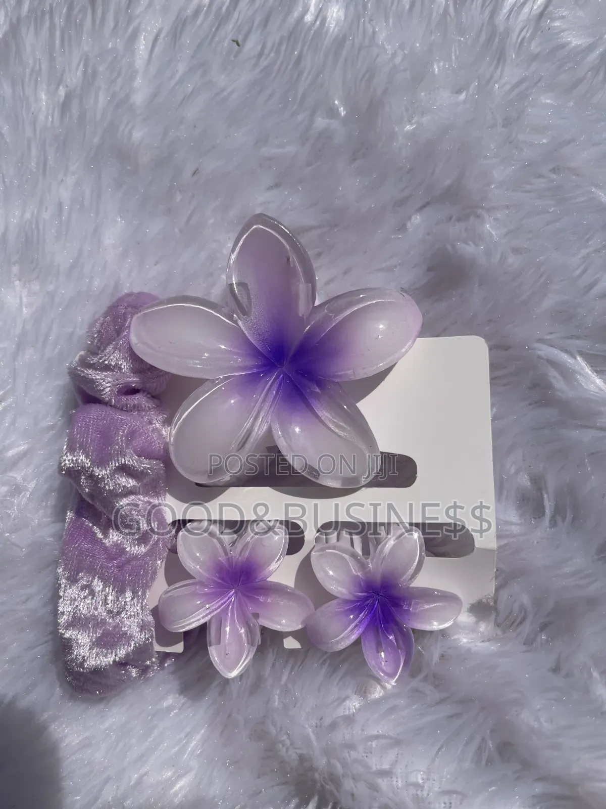 4 in 1 Floral Claw Clips and Scrunchie