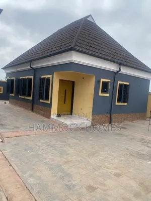 5bdrm Bungalow in Biala Estate., Iwo Road for sale