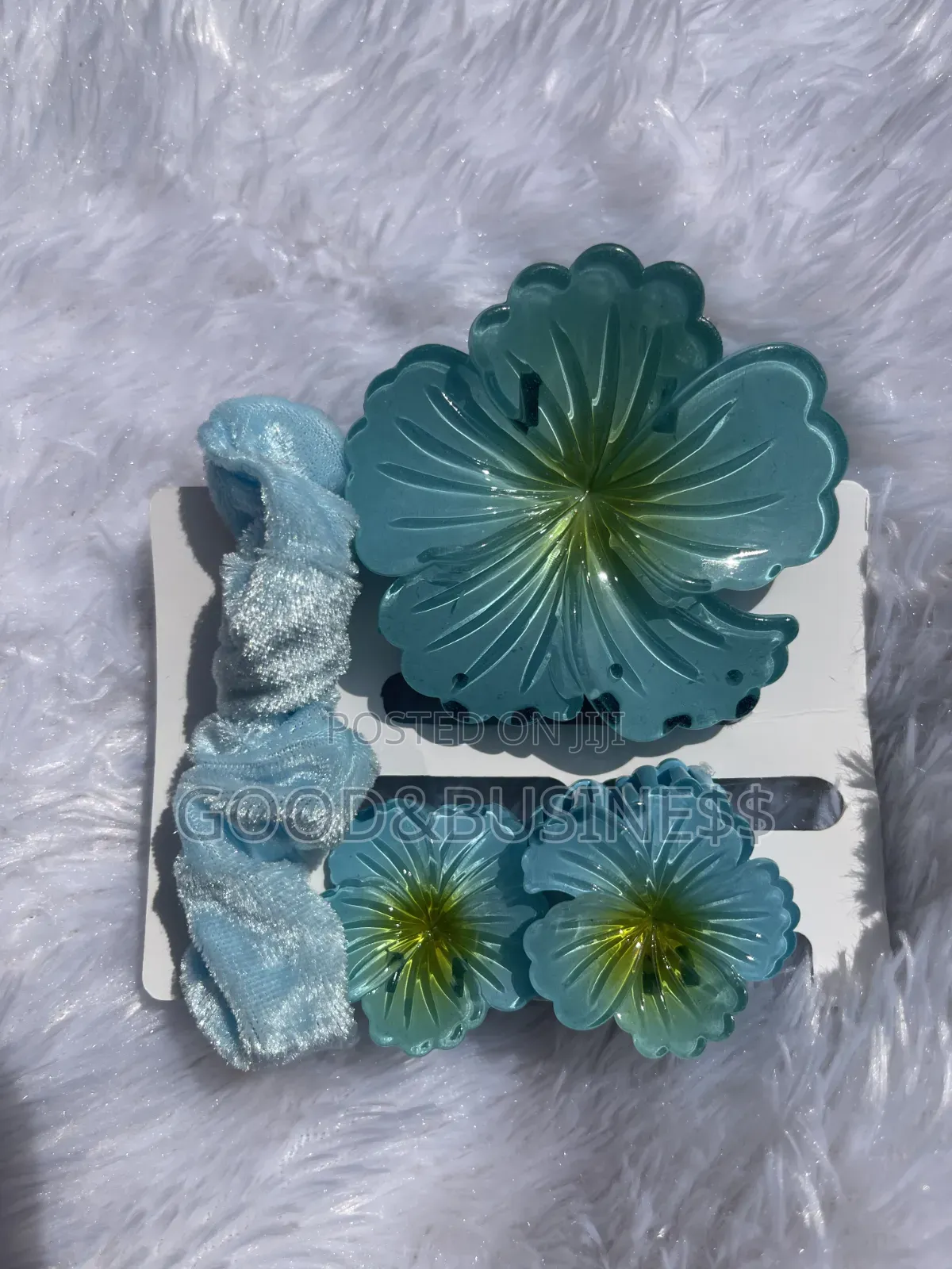 4 in 1 Floral Claw Clips and Scrunchie