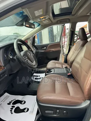 Toyota Sienna 2018 White
