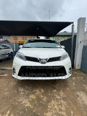 Toyota Sienna 2018 White