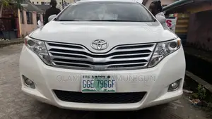 Toyota Venza LE 2011 White