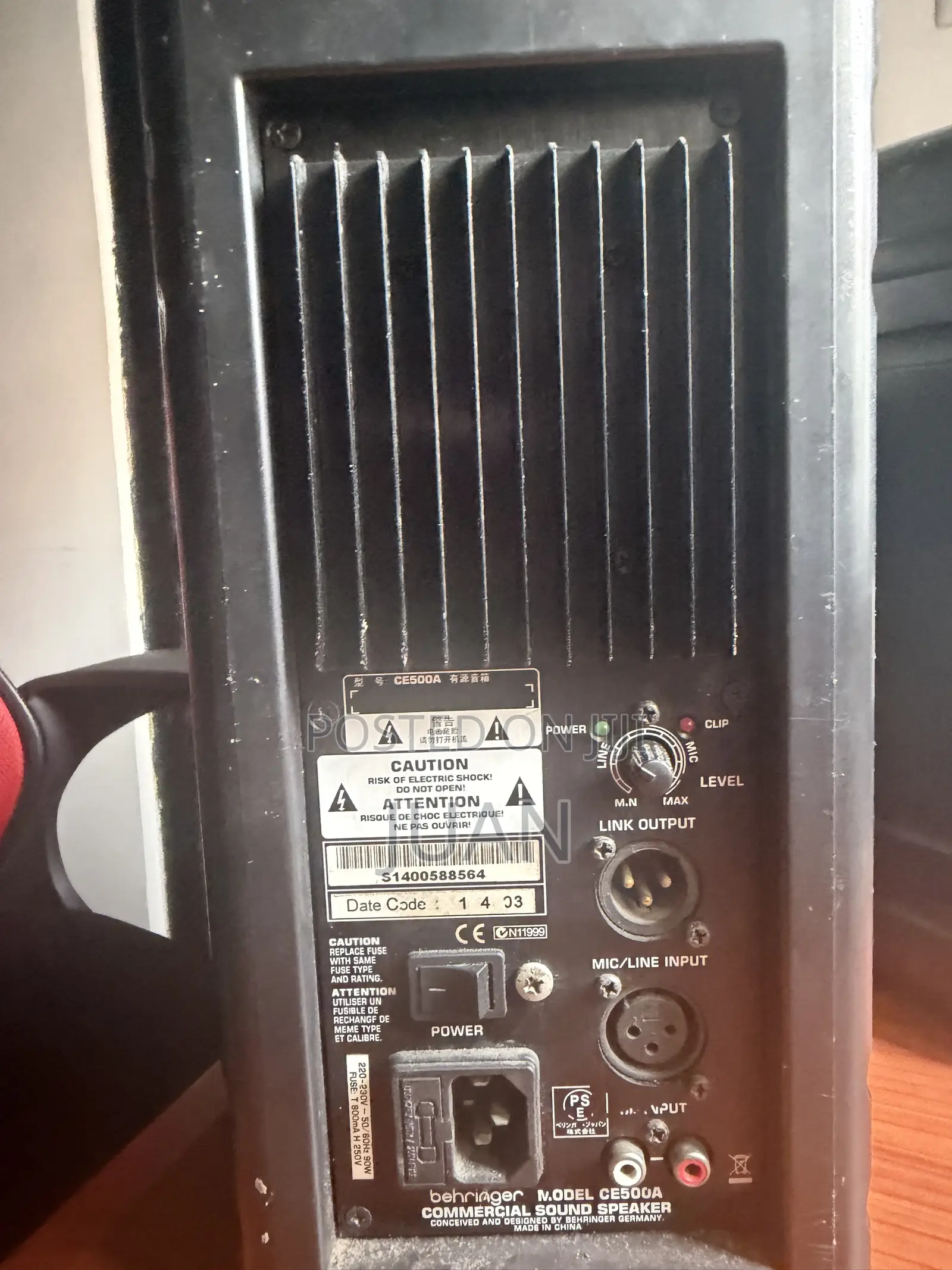 2 Behringer Speaker