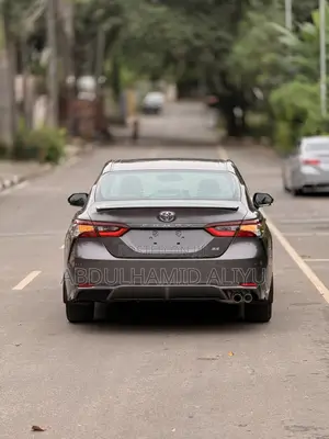Toyota Camry SE 2024 Gray