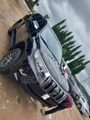Toyota Land Cruiser Prado 2017 Black