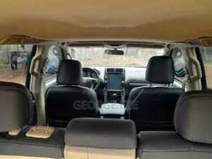 Toyota Land Cruiser Prado 2017 Black