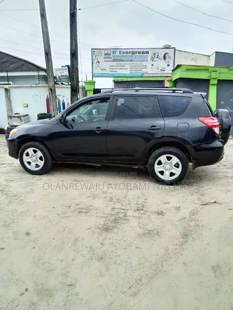 Toyota RAV4 2010 Black