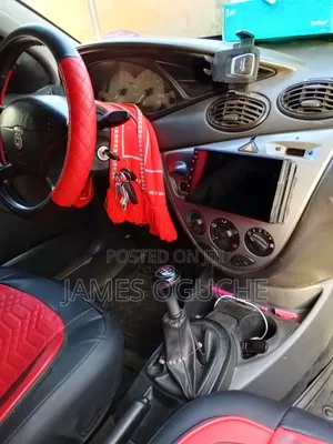 Ford Focus 2005 Red