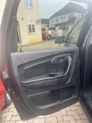 Chevrolet Traverse LTZ 2010 Black
