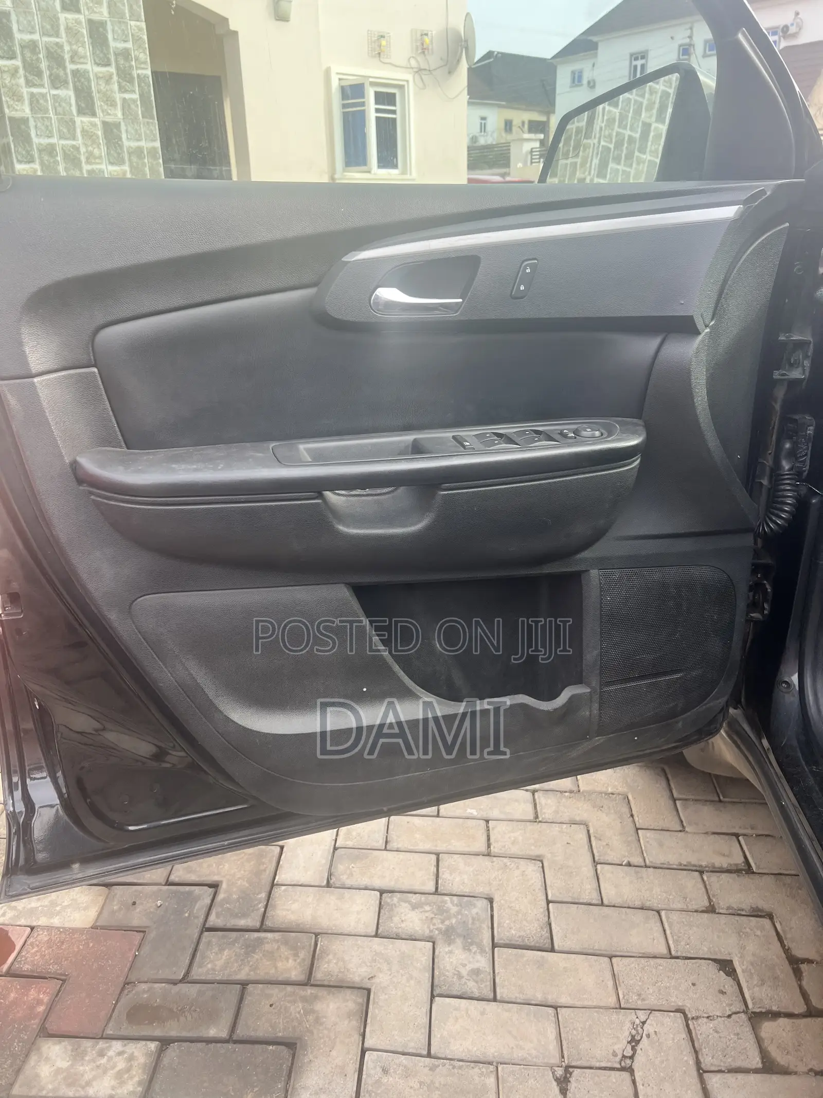 Chevrolet Traverse LTZ 2010 Black