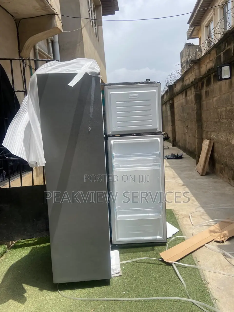 Hisense 360L Refrigerator With Ample Space