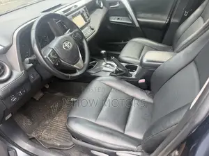 Toyota RAV4 Limited FWD (2.5L 4cyl 6A) 2017 Green