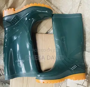 Zebra Quality Green Rubber Rain Boots.