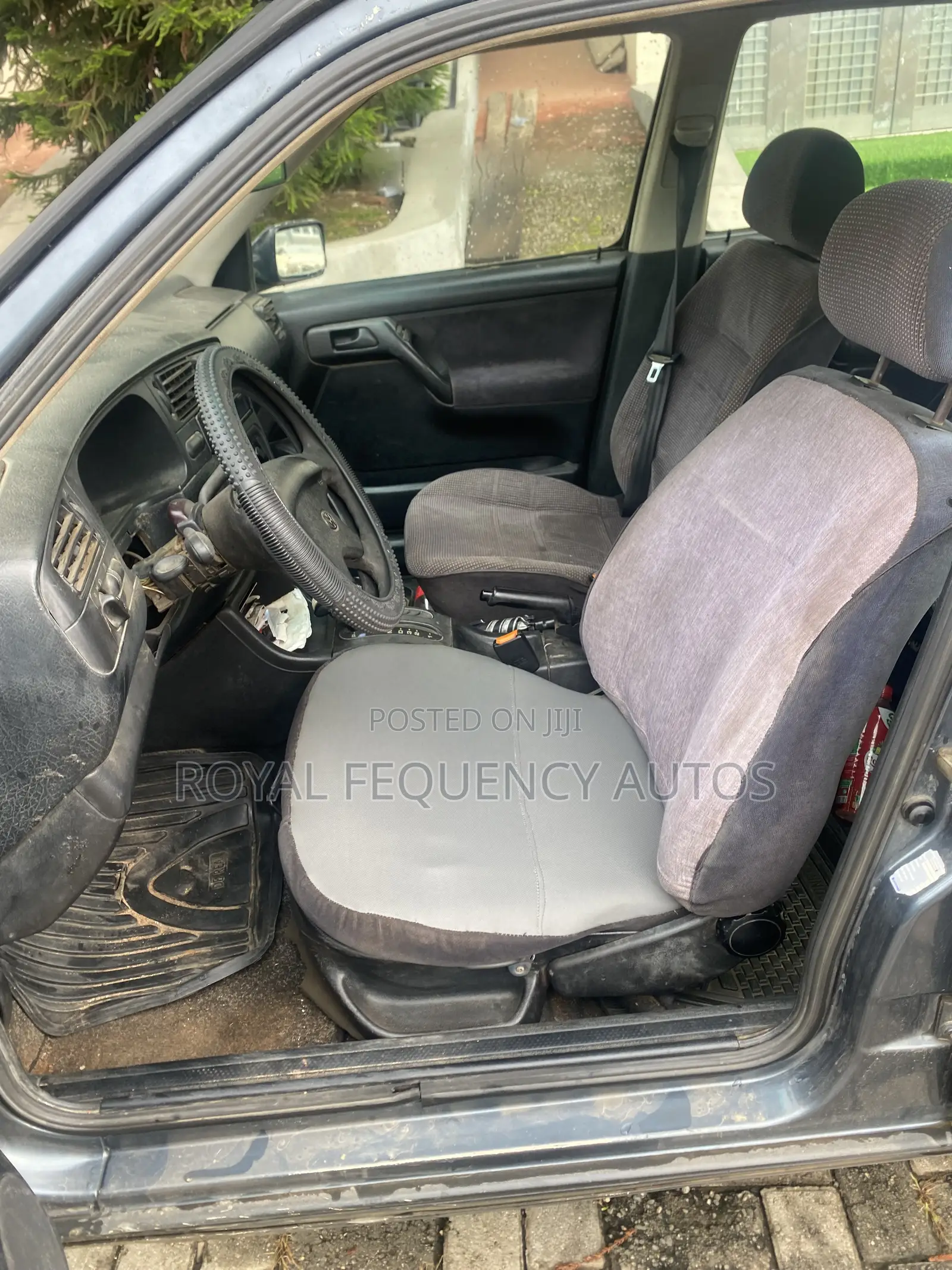 Volkswagen Golf 2004 Blue
