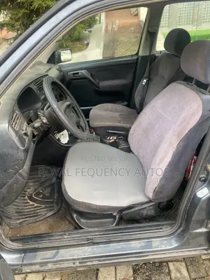 Volkswagen Golf 2004 Blue