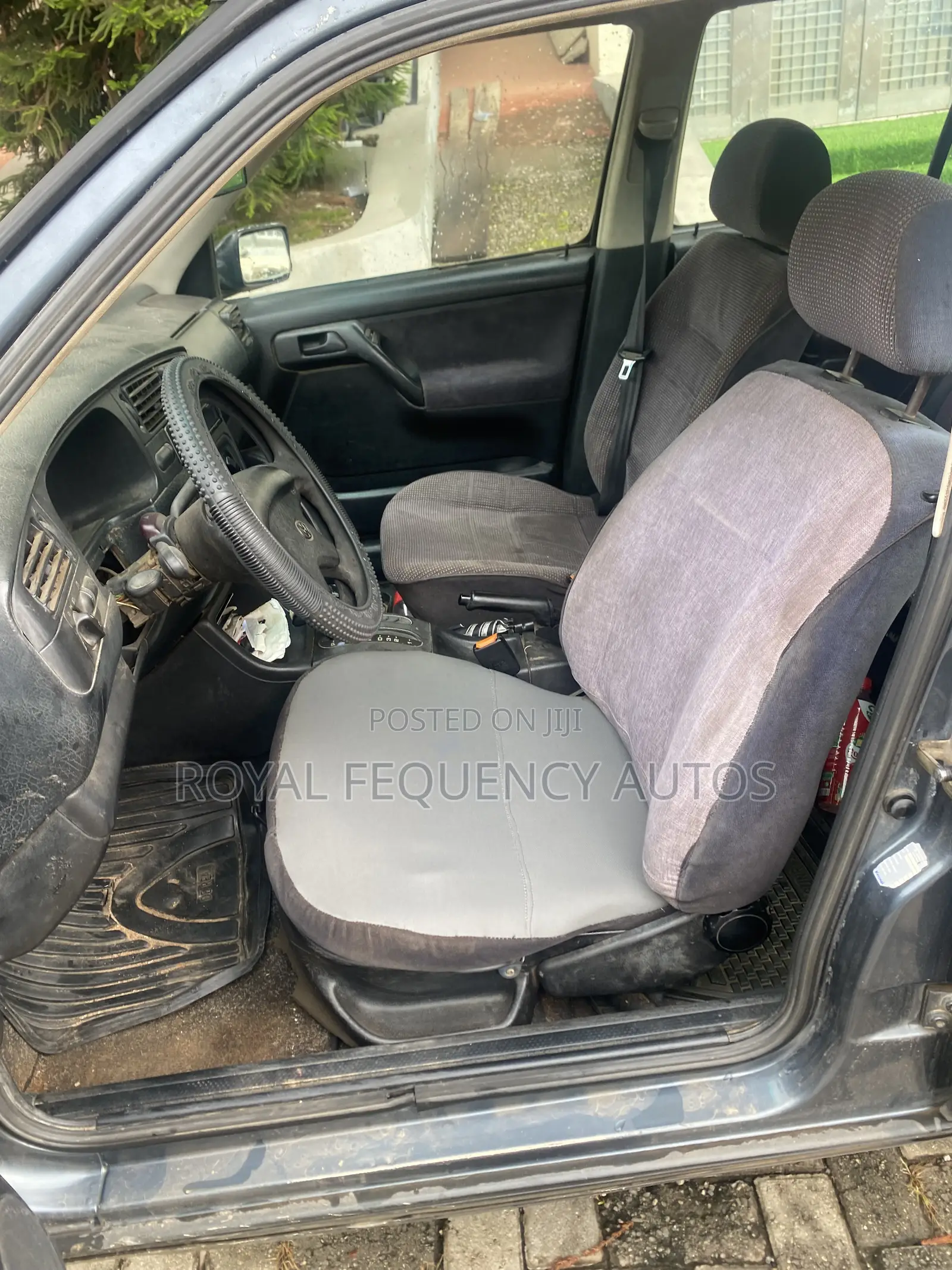 Volkswagen Golf 2004 Blue