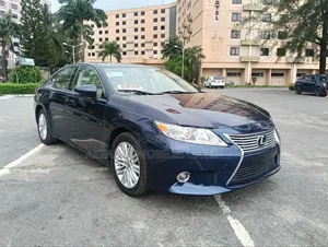 Lexus ES 2014 Blue