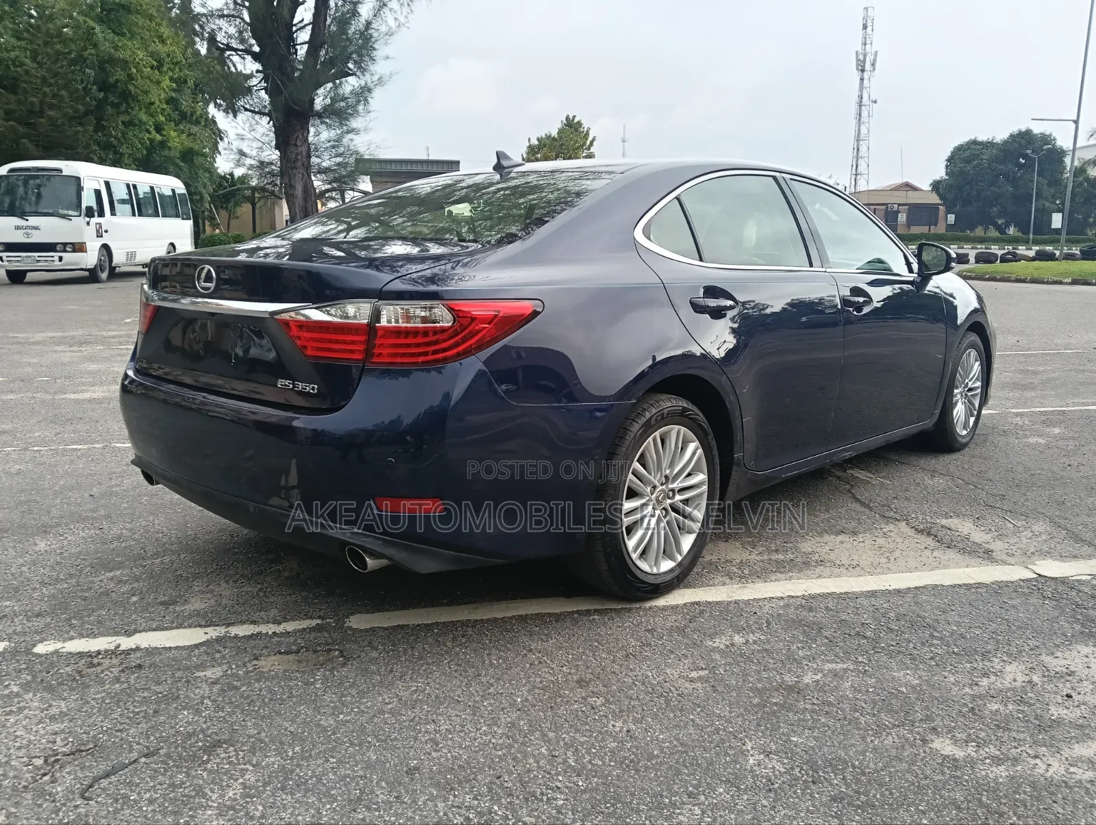 Lexus ES 2014 Blue