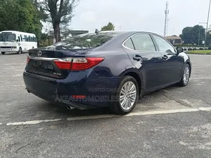 Lexus ES 2014 Blue