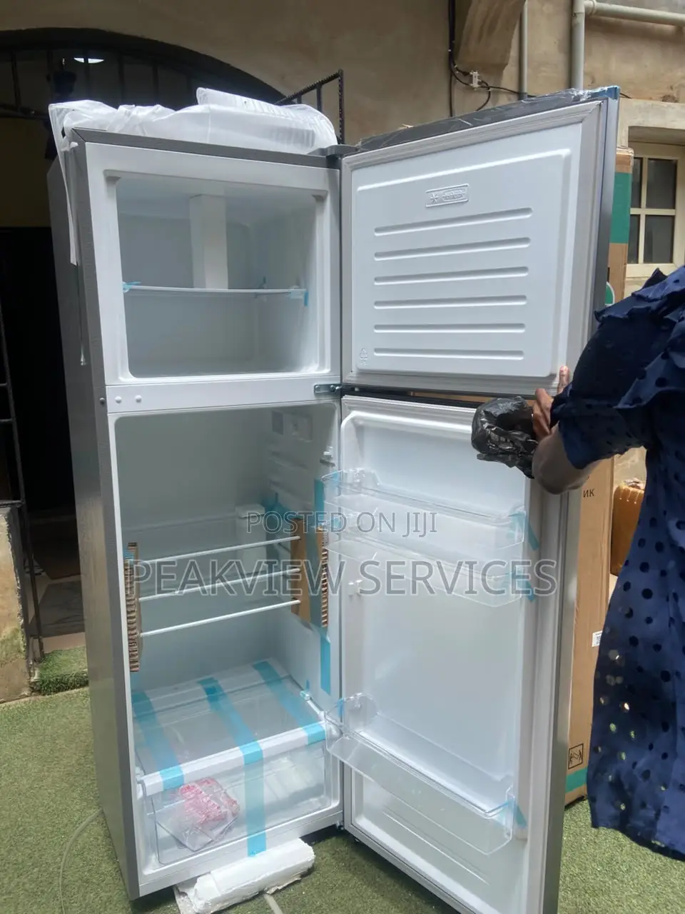 Hisense 360L Compact Outside Spacious Inside