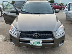 Toyota RAV4 2010 Gray