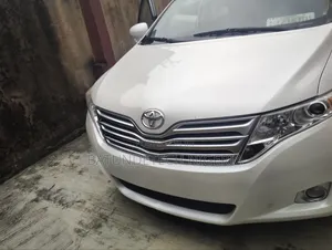 Toyota Venza 2010 White