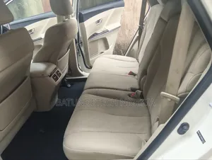 Toyota Venza 2010 White