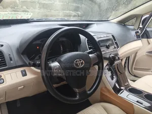 Toyota Venza 2010 White