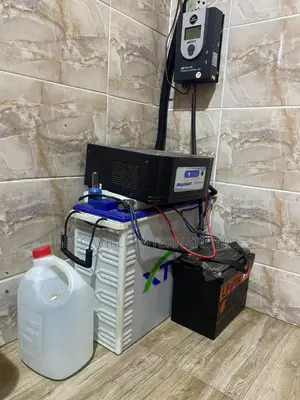 1kva/12v Inverter 200ah Batteries 300watt Solar Panels 30ah Charger