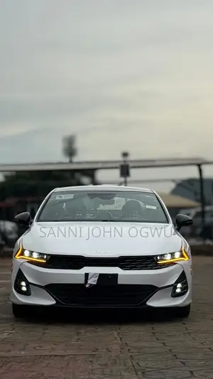 Kia K5 2.0 Hybrid 2021 White