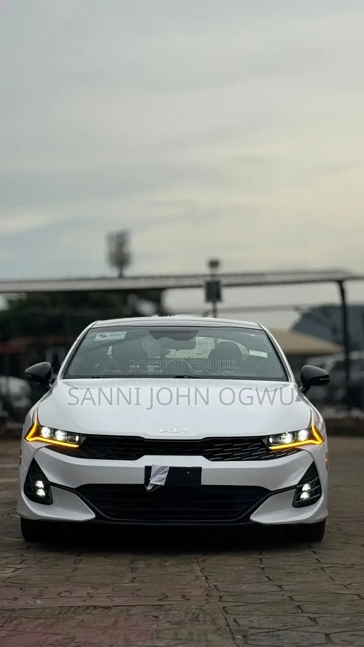 Kia K5 2.0 Hybrid 2021 White