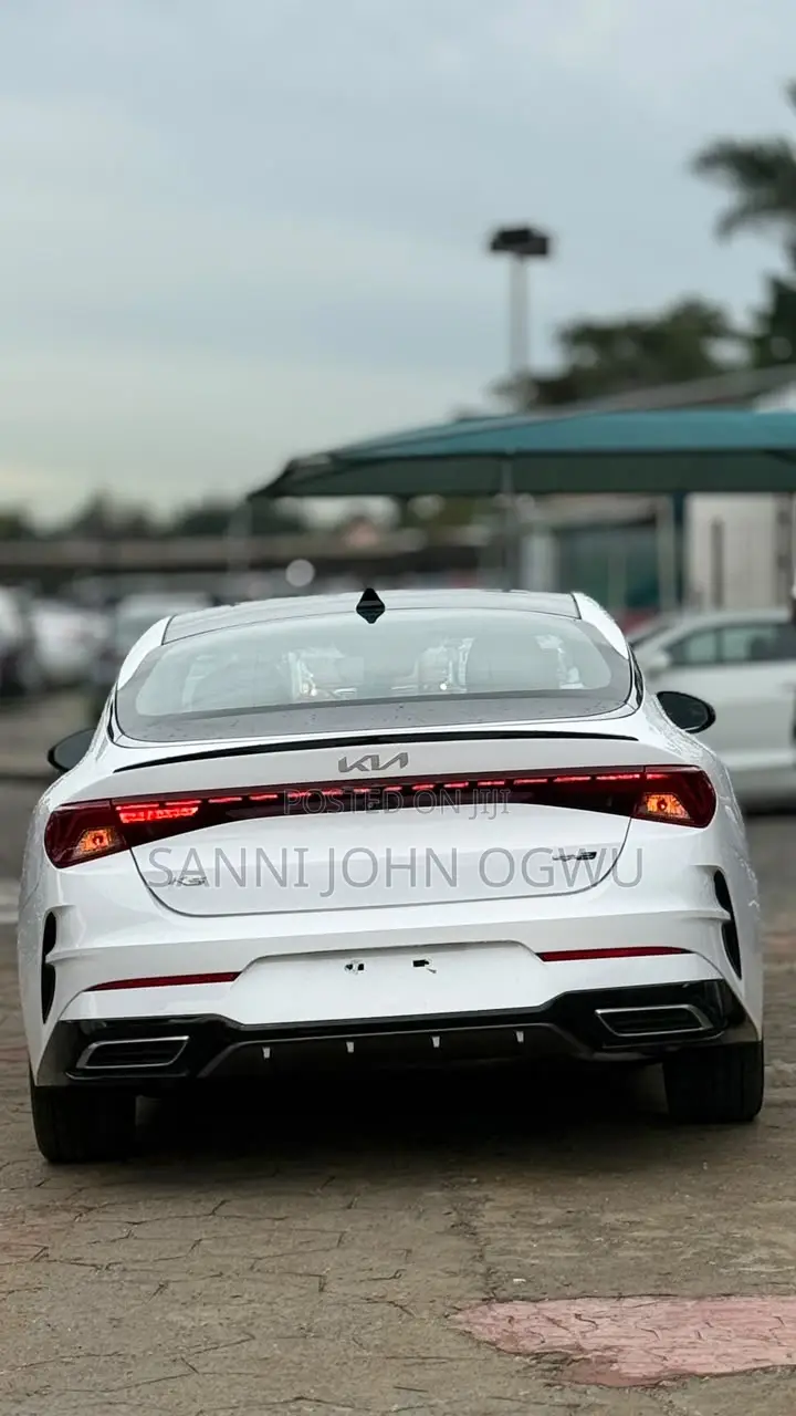 Kia K5 2.0 Hybrid 2021 White
