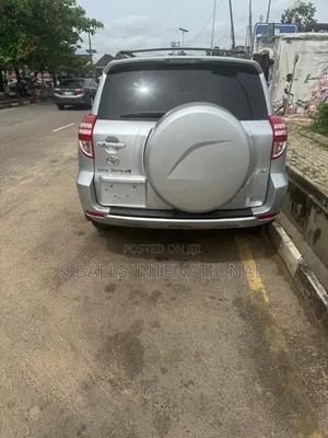 Toyota RAV4 2010 Silver