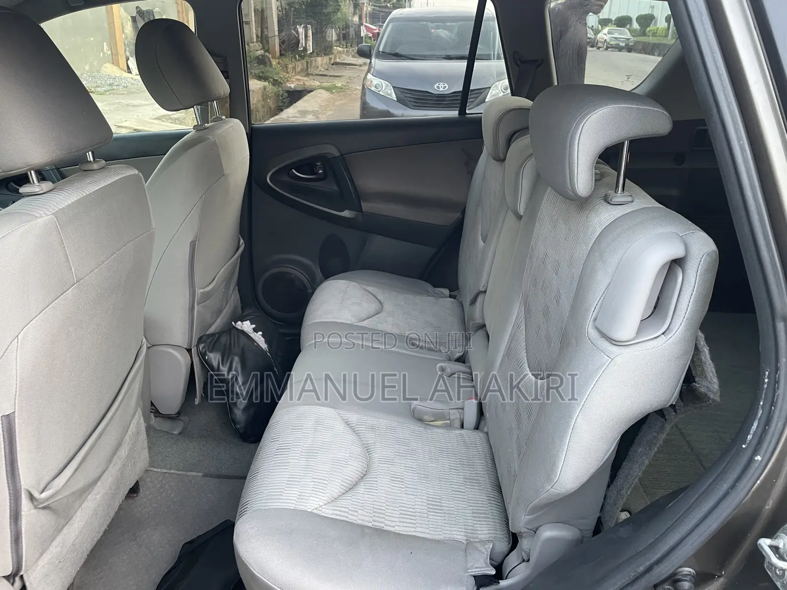 Toyota RAV4 2011 Gray
