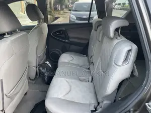 Toyota RAV4 2011 Gray