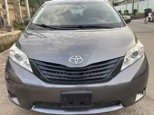 Toyota Sienna 2014 Gray