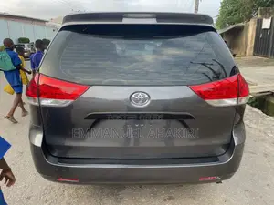 Toyota Sienna 2014 Gray