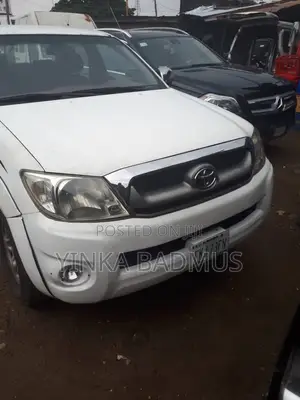 Toyota Hilux 2.7 VVTi 4x4 SRX 2008 White