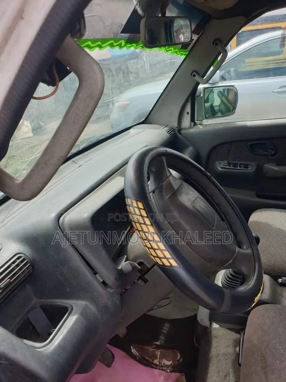 Suzuki APV Minibus 2010 Yellow